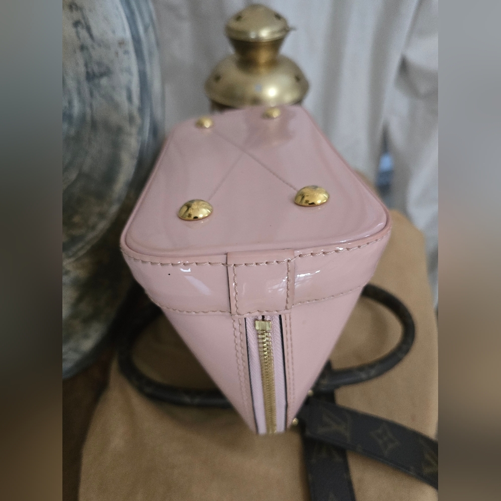 ✨✨SOLD✨✨ Louis Vuitton Patent Monogram Alma BB in Pink Rose Ballerine 2 Way Bag - Picture 11 of 13